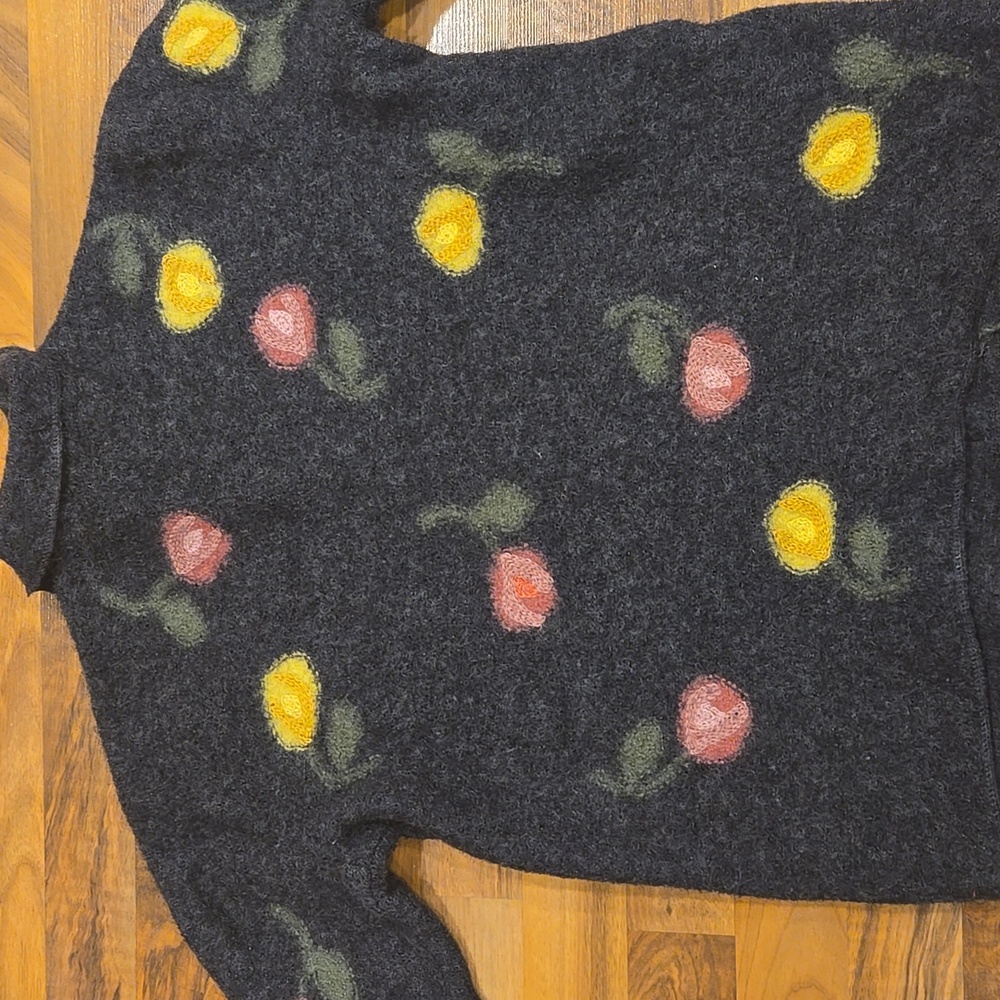 Carroll Reed Floral Button-Up Cardigan 100 Percent Wool - Picture 2 of 10